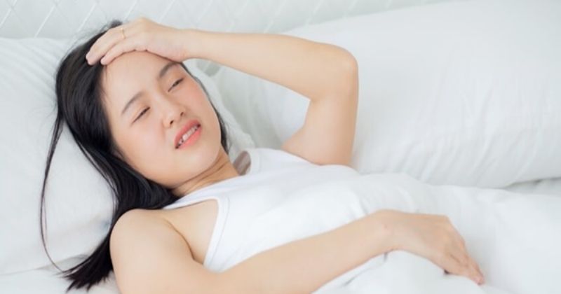 Thiếu ngủ và mệt mỏi có thể gây chóng mặt
